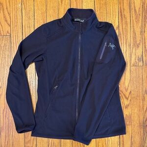 Arc’teryx Women’s Delta LT Fleece Jacket, Small, Anthracite/Black Smoke